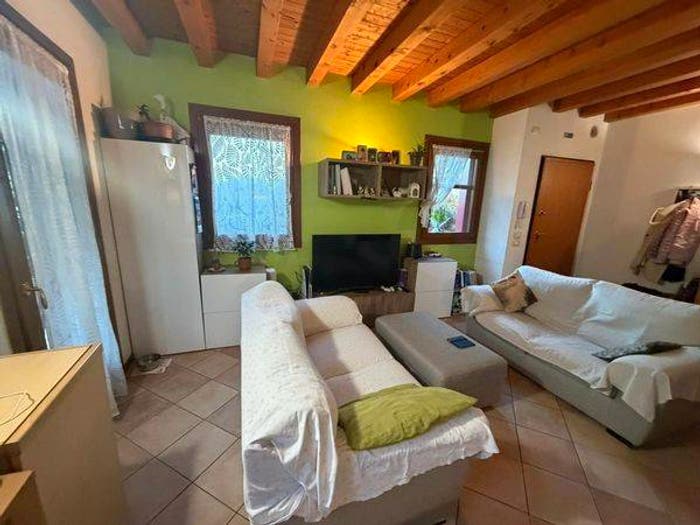 Casa con 6 locali in vendita in Piazza Municipio, Centro, Mareno di Piave