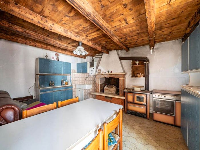 Casa quadrilocale in vendita in Giare Via Saletti, Giare, Sant'Anna d'Alfaedo
