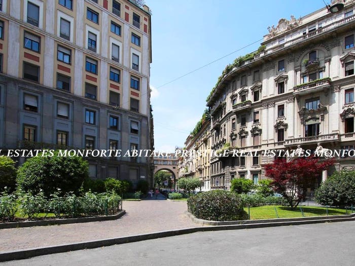 Appartamento con 5 locali in affitto in Piazza Eleonora Duse, Palestro, Milano