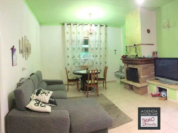 Casa con 6 locali in vendita in Pieve a Elici Montigiano Gualdo, Massarosa