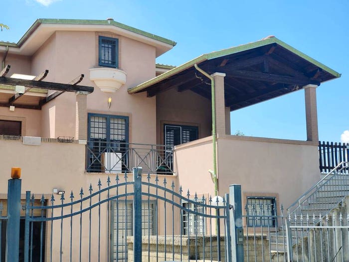 Casa con 5 locali in vendita in Via Luciano Pavarotti, Morlupo