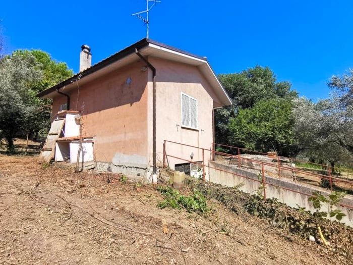 Casa bilocale in vendita in Via Fontevecchia, Montopoli di Sabina