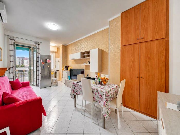 Appartamento bilocale in vendita in Corso Giulio Cesare, Rebaudengo, Torino