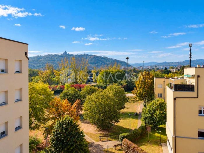 Appartamento con 5 locali in vendita in Via Melozzo da Forlì, Santa Viola, Bologna