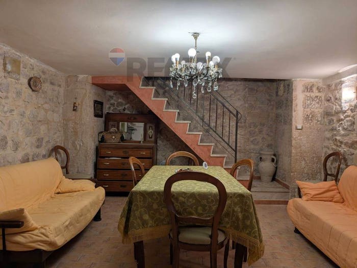 Casa trilocale in vendita in Via Michelangelo Buonarroti, Centro, Scicli