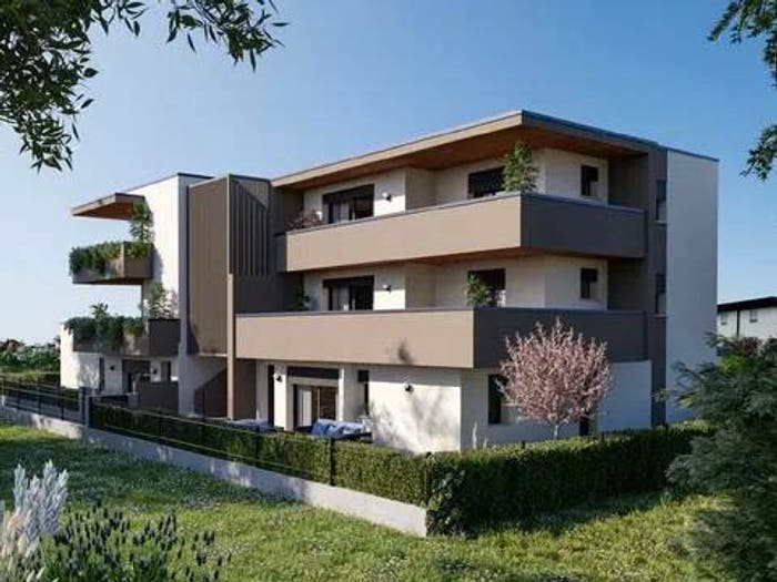 Appartamento quadrilocale in vendita in Piazza Giorgione, Castelfranco Veneto