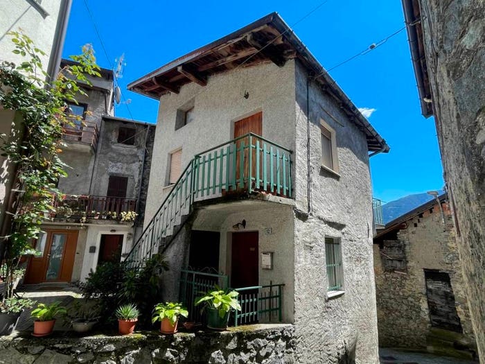 Casa con 5 locali in vendita in Via Unione, Cino