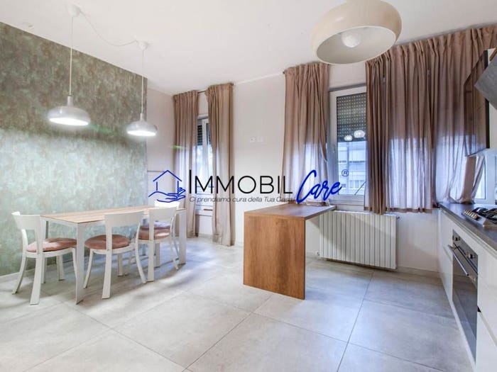 Appartamento quadrilocale in vendita in Via Francesco de Sanctis, Stadio, Livorno
