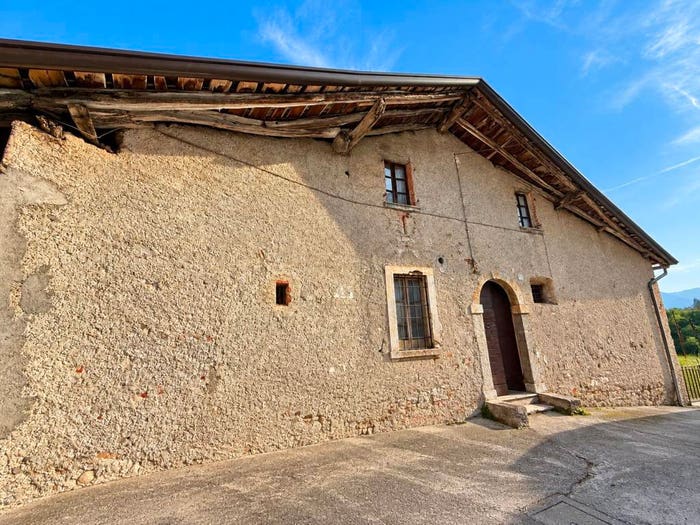Casa con 6 locali in vendita in Via Castello, Mura