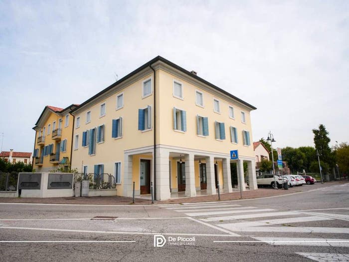 Casa con 6 locali in vendita in Piazza Giacomo Matteotti, Centro, Fossalta di Piave