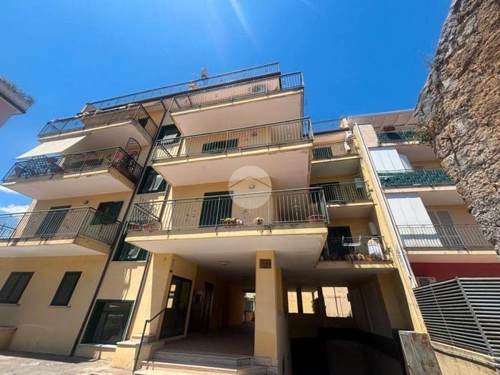 Appartamento bilocale in vendita in Via Maggiore Salvatore Arena, Falciano, Caserta