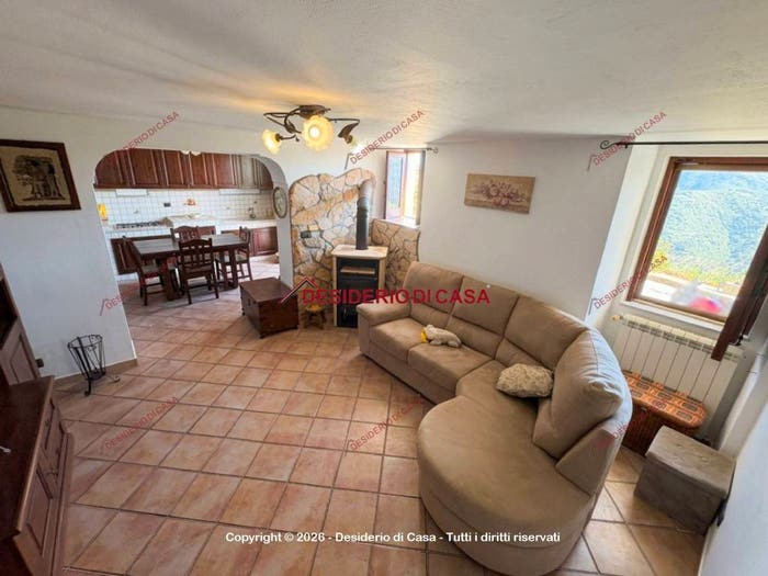 Casa quadrilocale in vendita in Via Tenente Grasso, Naso