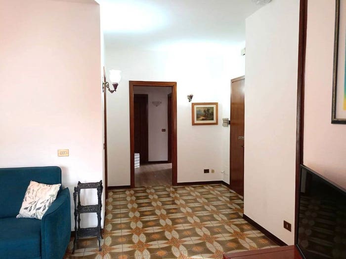 Casa con 6 locali in vendita in Via Roma, Bizzarone