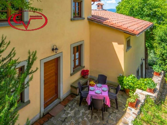 Casa quadrilocale in vendita in Strada Comunale di Querceto, Loro Ciuffenna