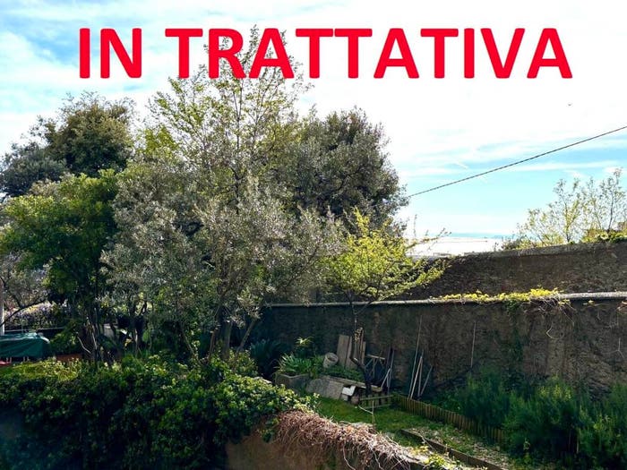 Appartamento quadrilocale in vendita in Via Bartolomeo Carrea, Sampierdarena, Genova