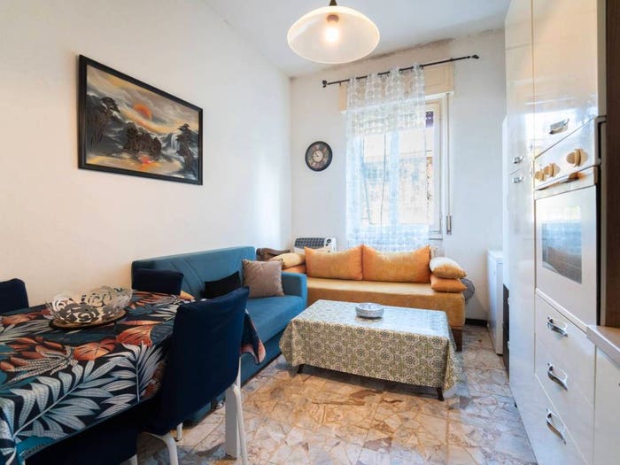 Appartamento bilocale in vendita in Via Francesco Petrarca, Cabiate