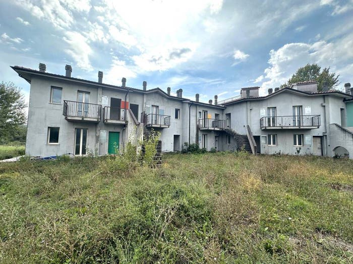 Casa con 6 locali in vendita in Via Cesanense, Mondavio