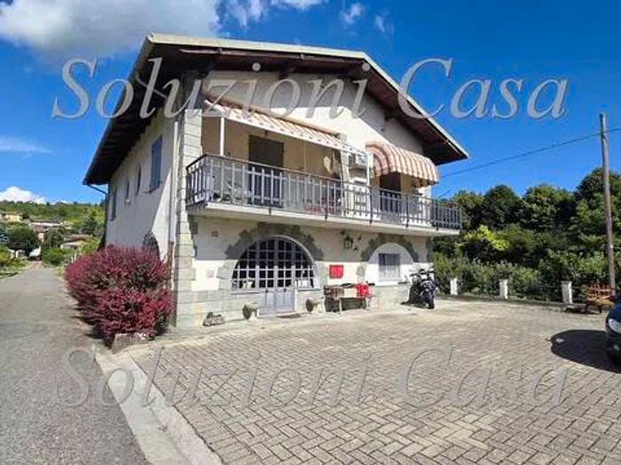 Appartamento con 5 locali in vendita in Via Voltaggio SNC, Centro, Gavi