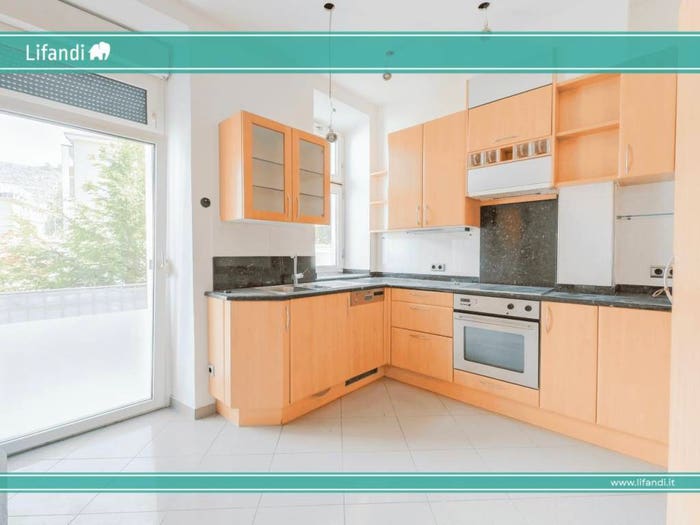 Appartamento quadrilocale in vendita in Meinhardstraße Via Mainardo, Centro, Merano