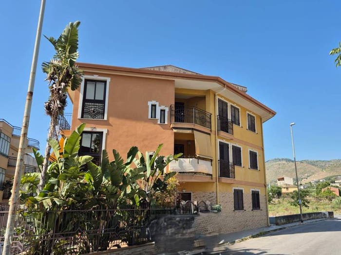 Appartamento con 6 locali in vendita in Via Alessandro Paternostro, Centro, Misilmeri