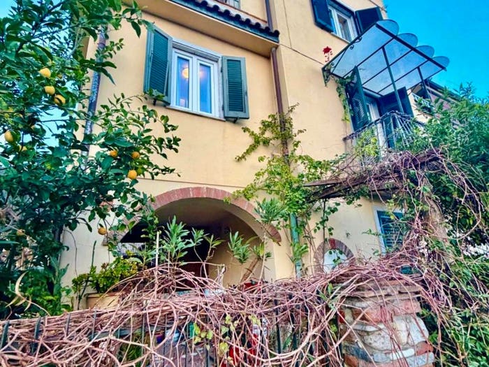 Appartamento bilocale in vendita in Via Aurelia Sud, Turano, Massa