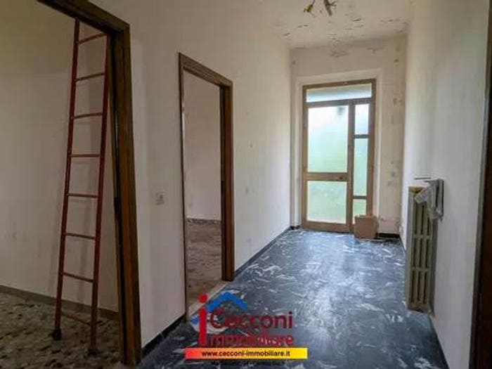Appartamento con 5 locali in vendita in Cerreto Guidi