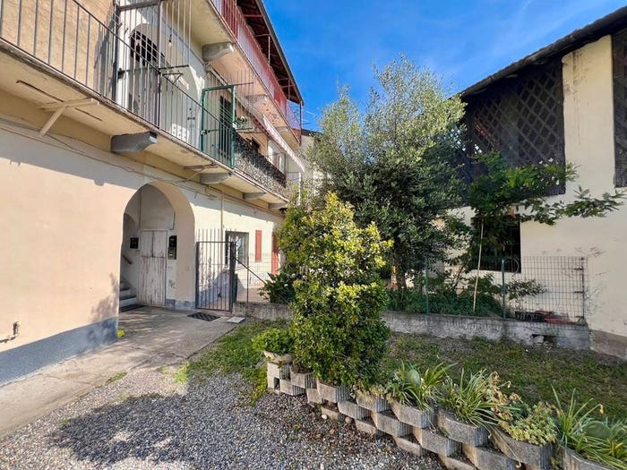 Appartamento trilocale in vendita in Via Alessandro Manzoni, Centro, Lurate Caccivio