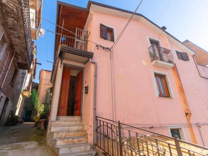 Appartamento con 6 locali in vendita in Via Roma, Roccadaspide