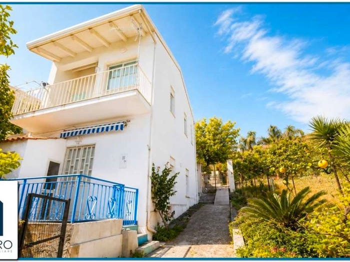Casa con 5 locali in vendita in tono guarnaccia, Mortelle Casa Bianca, Messina