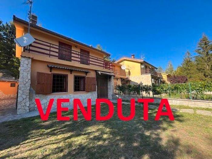 Casa con 5 locali in vendita in Colle Belvedere, Rocca di Mezzo