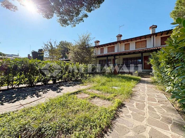 Casa con 5 locali in vendita in Via dei Pini, Centro, Lignano Sabbiadoro
