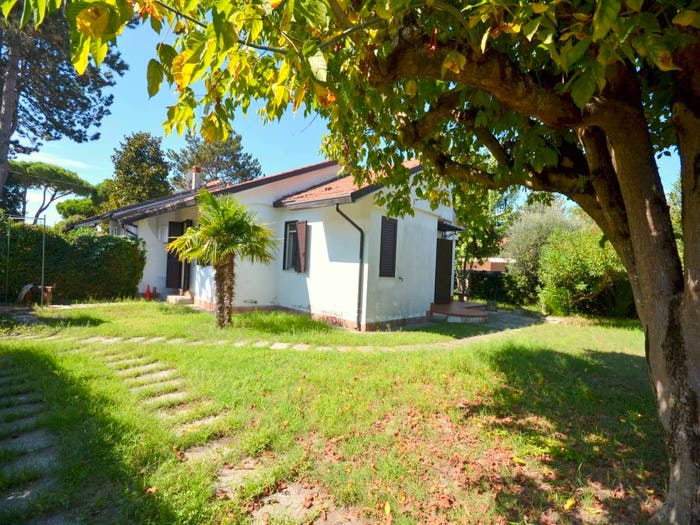 Casa quadrilocale in vendita in Viale Cile, Lido delle Nazioni, Comacchio