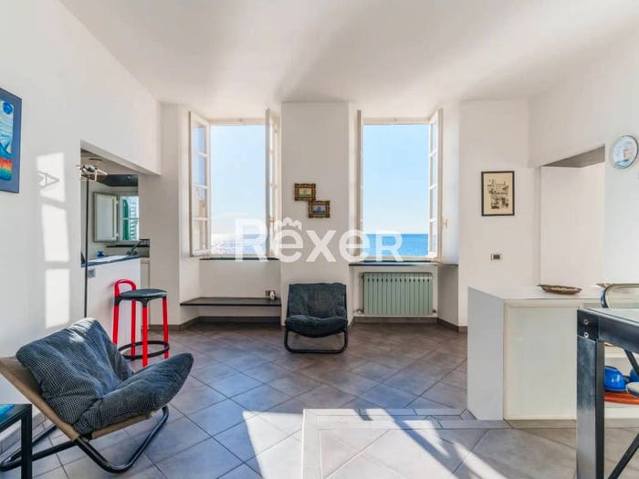 Appartamento con 6 locali in vendita in Via Giuseppe Garibaldi, Centro, Camogli