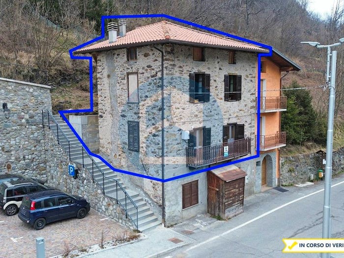 Appartamento con 5 locali in vendita in Via Centrale, Paisco, Paisco Loveno