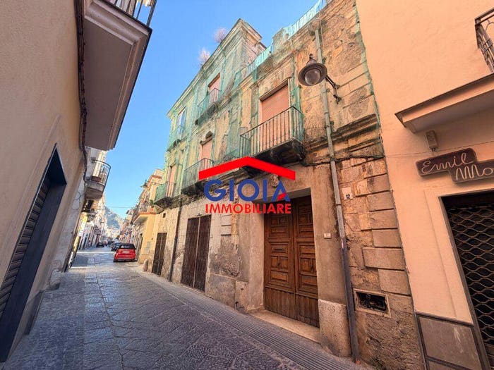 Casa con 6 locali in vendita in Corso Umberto I, Mondragone