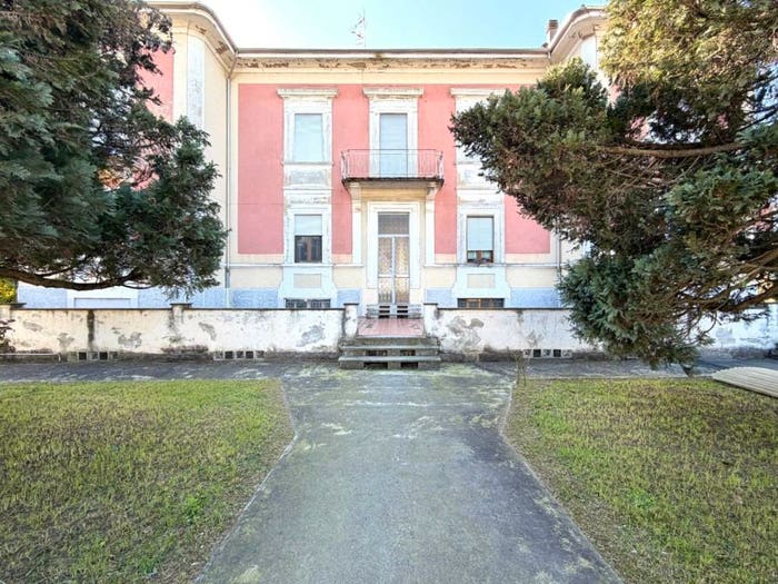 Appartamento con 6 locali in vendita in Via Giordano Bruno, Cittadella, Alessandria