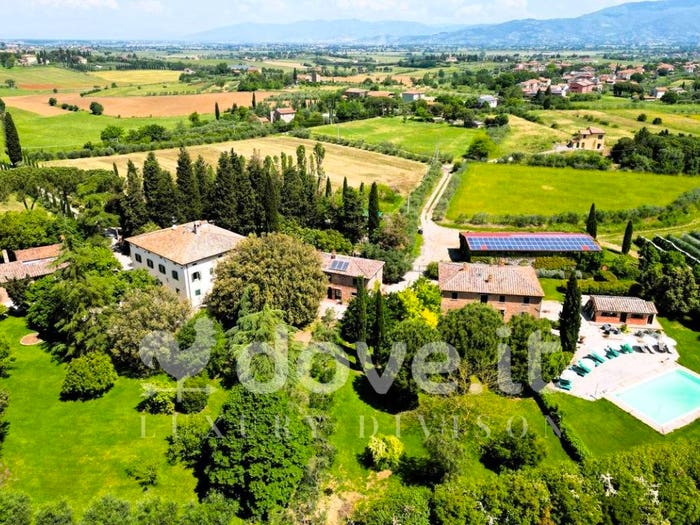 Casa con 6 locali in vendita in Località Montecchio del Loto, Montecchio, Cortona