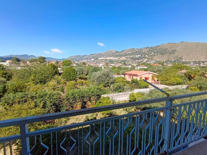 Appartamento trilocale in vendita in Via Sambucia, Olio di Lino, Palermo