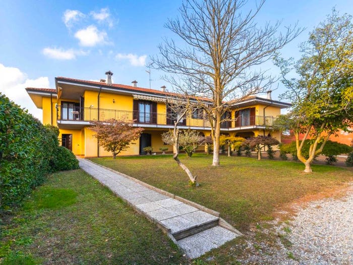 Casa con 6 locali in vendita in Via Morghengo, Agnellengo, Momo