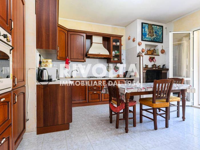 Casa con 5 locali in vendita in Via Roma, Forano