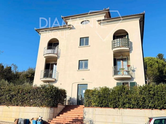 Appartamento trilocale in vendita in Passignano sul Trasimeno