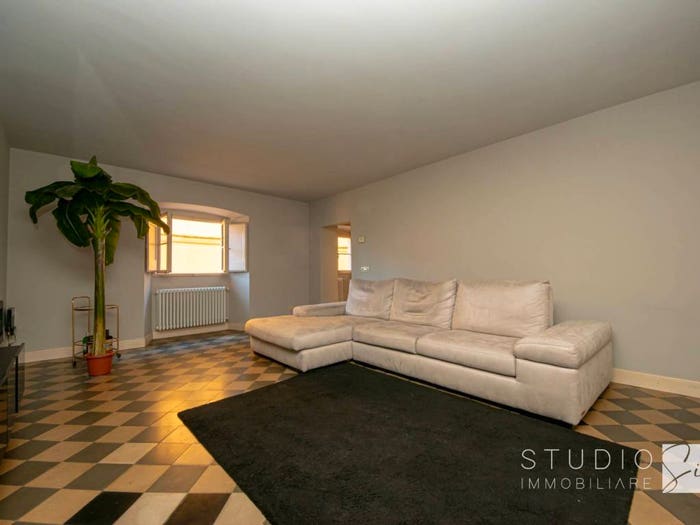 Appartamento trilocale in vendita in Via Manrico Ducceschi, Centro Storico, Pistoia