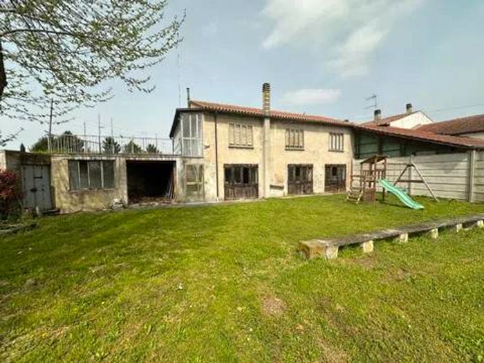Casa con 6 locali in vendita in Villanova del Ghebbo