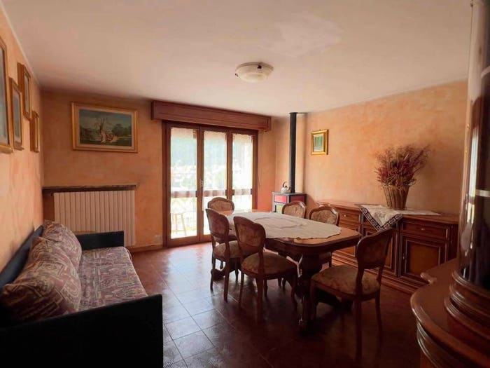 Appartamento con 6 locali in vendita in Via Corna in Piano, Centro, Colorina