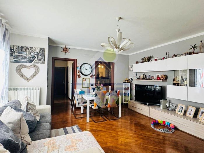 Appartamento trilocale in vendita in VIA Barezzo barezzi, Porta Mosa, Cremona