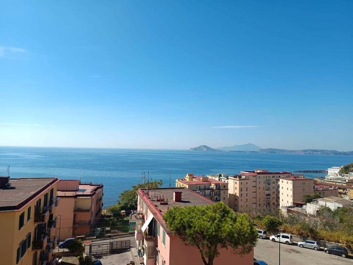 Appartamento con 5 locali in vendita in Via Severino Boezio, Bagnoli, Napoli
