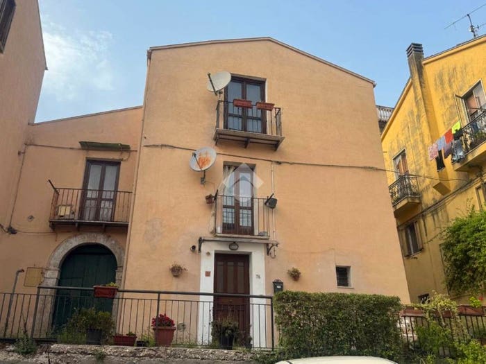 Casa monolocale in vendita in Lgo XV Marzo, Centro, Venafro