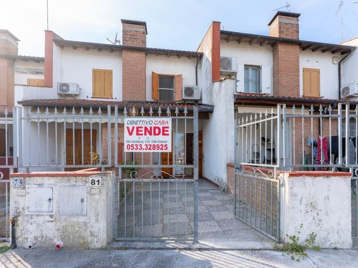 Casa quadrilocale in vendita in Viale Renata di Francia, Lido degli Estensi, Comacchio