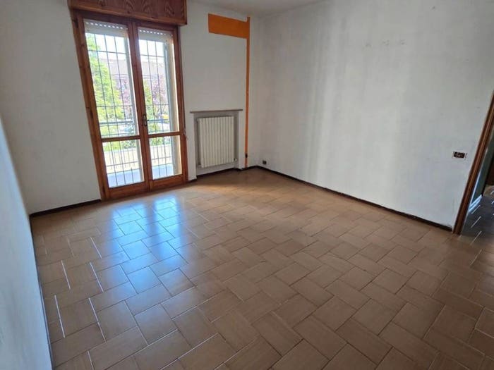 Appartamento trilocale in vendita in Via Bologna, Centro, Mirandola