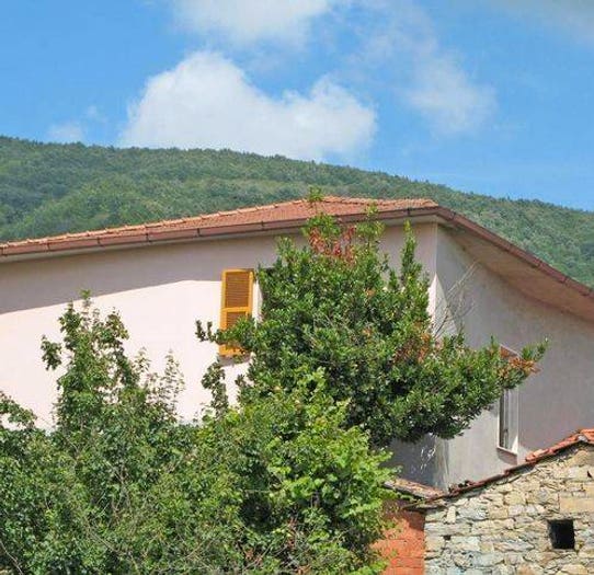 Casa con 6 locali in vendita in Strada Provinciale, Licciana Nardi